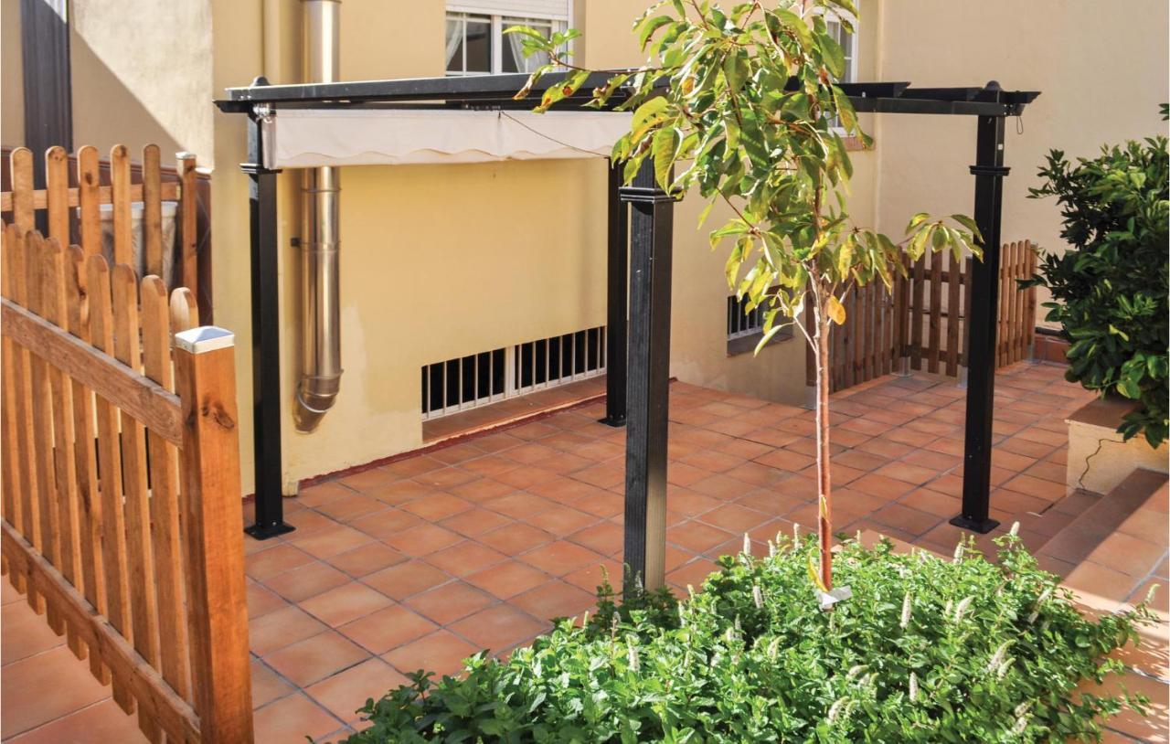 Cozy Home In Olivares With Outdoor Swimming Pool 外观 照片