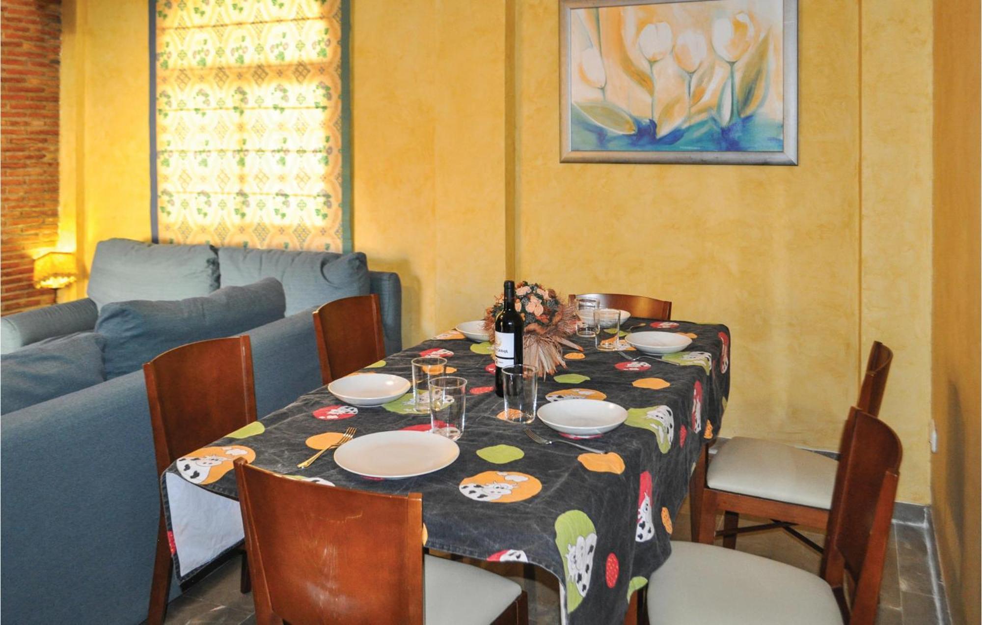 Cozy Home In Olivares With Outdoor Swimming Pool 外观 照片